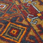 Uniek En Oud Oosters Vloerkleed Met Geweldige Kleuren En Onder Andere Oranje Details 135x81cm thumbnail 3