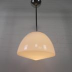 Oude Schoollamp Met Grote Glazen Bol In Opaalglas, Jaren 30 thumbnail 7