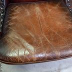Bijzonder Stoere Vintage Bibliotheekfauteuil Met Studs thumbnail 5