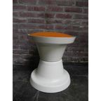 Vintage Kruk Met Oranje Zitting thumbnail 3