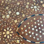 20e-eeuwse Anglo-indiase Ingelegde Botten Salontafel thumbnail 11