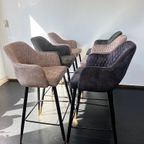 Set Van 4/6 Velvet Design Barkrukken – Luxe Kuipmodel – Zwart/groen/roze thumbnail 5