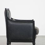 Unieke En Karaktervolle, Strakke Zwarte Rundleren En Houten Armchair thumbnail 4
