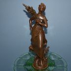 Prachtige Glazen Schaal Op Bronzen Standaard Met Een Mooie Dame Er Boven Op, Frankrijk, Aug. More thumbnail 9
