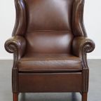 Grote, Klassieke Donkerbruine Gladde Rundleren Chesterfield Oorfauteuil In Engelse Stijl thumbnail 8