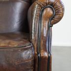 Comfortabele En Stoere Oorfauteuil Gemaakt Van Schapenleer En Strak Afgewerkt Met Zwarte Biezen thumbnail 11