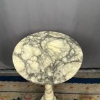 Tafeltje Van Massief Pyrenese Marmer. thumbnail 2