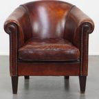 Schapenleren Clubfauteuil In Een Prachtige Warme Cognac Kleur Met Een Mooi Patina thumbnail 3