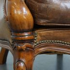 Charmante Antieke Barokke Schapenleren Chesterfield Fauteuil Met Een Mooi Patina thumbnail 4