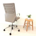Vitra Ac4 Bureaustoel Design thumbnail 9