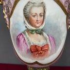 Grote Antieke Olielamp Van Roze Sevres Porselein. thumbnail 2