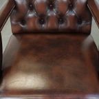 Set Van 2 Mooie En Statige, Luxe Donkerbruine Engelse Rundleren Chesterfield Eetkamer/Bijzetstoelen thumbnail 6