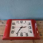Retro The Metro Newgate Wandklok, Rood thumbnail 3
