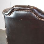 Prachtige Engelse Donkerbruine Rundleren Chesterfield Oorfauteuil Met Sierlijke Pootjes thumbnail 13