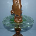 Prachtige Glazen Schaal Op Bronzen Standaard Met Een Mooie Dame Er Boven Op, Frankrijk, Aug. More thumbnail 6