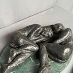 Moderne Kunst. "Tired Of Love" Marmer, Brons. thumbnail 7