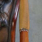 Set Van 2 Sierlijke En Karaktervolle Groene Vintage Rundleren Engelse Chesterfield Fauteuils thumbnail 7