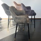 Set Van 4/6 Velvet Design Barkrukken – Luxe Kuipmodel – Zwart/groen/roze thumbnail 7