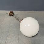 Opaline Glazen Bol Hanglamp Met Stang En Koperen Armatuur thumbnail 15