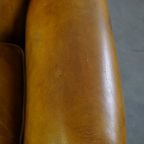 Comfortabele Gele Grote Engelse Stijl Rundleren Fauteuil Met Een Correcte Afwerking Met Siernagel thumbnail 9