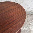 Set Van 2 Houten Brutalist Bijzet Tafels In Hout. thumbnail 5