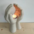 Kaarsenstandaard Handen Met Theelicht thumbnail 6