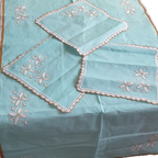 Prachtig Geborduurd Vintage Turquoise Tafelkleedje Met 3 Servetten thumbnail 6