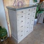 Landelijk Ladekast, Apothekerskast, Archiefkast, Met Metalen Bovenblad Lichte Transportschade Afm. 105x42 En 120cm Hoog. thumbnail 4