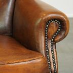 Stoere Schapenleren Oorfauteuil Met Vast Zitkussen En Mooie Warme Cognac Kleuren thumbnail 10