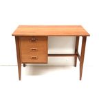 Vintage Bureau Met 3 Lades Gemaakt In De Jaren ’60 thumbnail 6