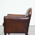 Karaktervolle Vintage Design Fauteuil Gemaakt Van Prachtig Gepatineerd Schapenleer thumbnail 6