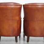 Comfortabele En Karaktervolle Set Van 2 Schapenleren Chesterfield Fauteuils Met Hocker thumbnail 5