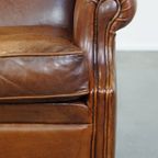 Mooie, Luxe En Comfortabele Engelse Stijl Schapenleren Oorfauteuil Met Een Prachtig Patina thumbnail 10