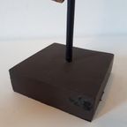 Houten Masker Op Standaart Retro Beeld thumbnail 6