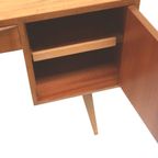 Groot Vintage Bureau Met Schuine Poten Gemaakt In De Jaren ’70 thumbnail 4