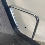 Charles & Ray Eames, Vitra Ea116 Loungechair thumbnail 2