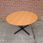 Ronde Design Tafel Met Stervoet 120 Cm Diameter thumbnail 7