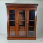 Mahoniehouten Boekenkast Met Drie Deuren thumbnail 8