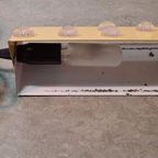 Iconisch Vintage Wandlampje, Pastel Geel Met Plexiglas thumbnail 3