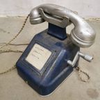 Industriële Vintage Telefoon Met Handgenerator thumbnail 2