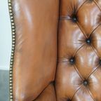 Klassieke En Licht Cognac-Kleurige Rundleren Engelse Chesterfield Oorfauteuil thumbnail 10