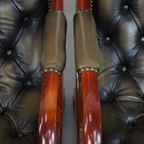 Set Van 2 Tijdloze, Klassieke Groene Rundleren Engelse Chesterfield Fauteuils Met Hout thumbnail 8