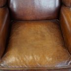 Mooie, Luxe En Comfortabele Engelse Stijl Schapenleren Oorfauteuil Met Een Prachtig Patina thumbnail 7