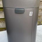 Brabantia Touch Bin Ovaal 40/50 Liter thumbnail 5