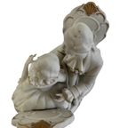 Vintage Biscuit Beeldje: Man & Vrouw Op Stoel thumbnail 7