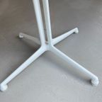 6 Charles Eames Eetkamerstoelen, Prijs Voor De Set Van 6 thumbnail 3