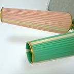 Jaren 50 Vloerlamp Met Roze En Groene Kap En Goudkleurige Poten thumbnail 9
