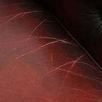 Klassieke En Luxe Rode Rundleren Chesterfield Clubfauteuil In Engelse Stijl Met Siernagels thumbnail 17