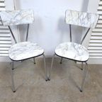 Prachtige Rode Bruine Witte Vintage Retro Formica Stoelen thumbnail 10