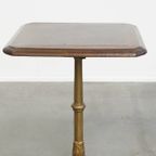 Stijlvolle Antieke Franse Bistro Tafel Met Een Sierlijke Goudkleurige Gietijzeren Poot thumbnail 12